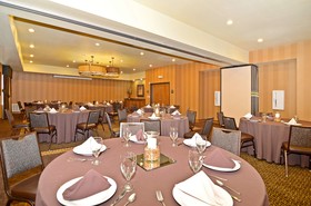Best Western Plus Christopher Inn & Suites