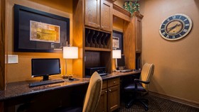 Best Western Plus Christopher Inn & Suites