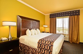 Best Western Plus Christopher Inn & Suites