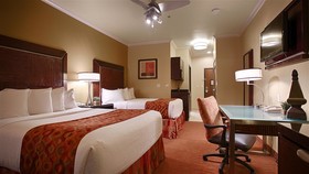 Best Western Plus Christopher Inn & Suites