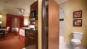 Best Western Plus Christopher Inn & Suites