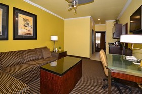 Best Western Plus Christopher Inn & Suites