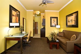 Best Western Plus Christopher Inn & Suites