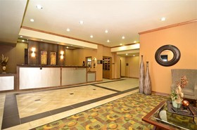 Best Western Plus Christopher Inn & Suites