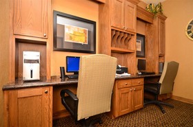 Best Western Plus Christopher Inn & Suites