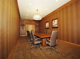 Best Western Plus Christopher Inn & Suites