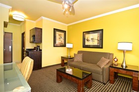 Best Western Plus Christopher Inn & Suites