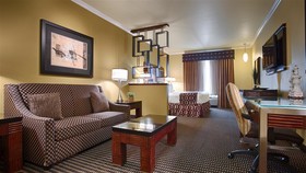 Best Western Plus Christopher Inn & Suites