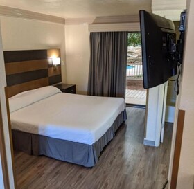 Atrium West Inn