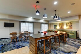 Fairfield Inn & Suites Fort Worth I-30 West Near NAS JRB