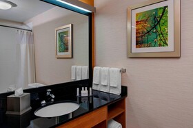 Fairfield Inn & Suites Fort Worth I-30 West Near NAS JRB