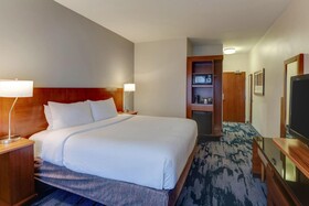Fairfield Inn & Suites Fort Worth I-30 West Near NAS JRB