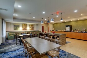 Fairfield Inn & Suites Fort Worth I-30 West Near NAS JRB