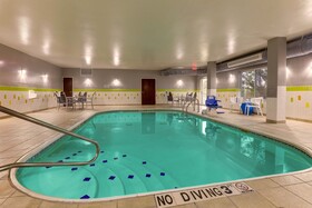 Fairfield Inn & Suites Fort Worth I-30 West Near NAS JRB