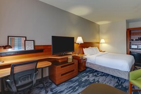 Fairfield Inn & Suites Fort Worth I-30 West Near NAS JRB