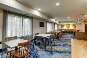 Fairfield Inn & Suites Fort Worth I-30 West Near NAS JRB