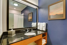 Fairfield Inn & Suites Fort Worth I-30 West Near NAS JRB