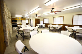 Peach Tree Inn & Suites