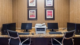 Best Western Plus Hobby Airport Inn & Suites