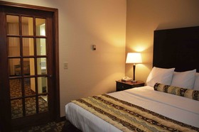 Best Western Plus Hobby Airport Inn & Suites