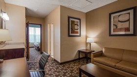 Best Western Plus Hobby Airport Inn & Suites