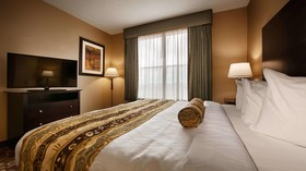 Best Western Plus Hobby Airport Inn & Suites