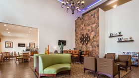 Best Western Plus Hobby Airport Inn & Suites