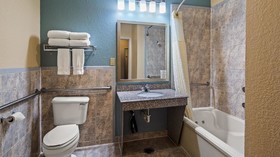 Best Western Plus Northwest Inn & Suites