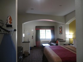 Econo Lodge Inn & Suites Houston NW-Cy-Fair