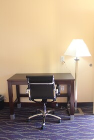 Express Inn & Suites
