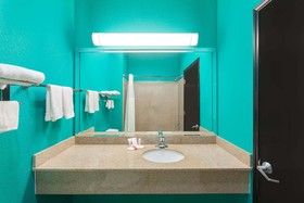 Days Inn by Wyndham Kemah
