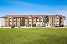 Microtel Inn & Suites by Wyndham Kenedy
