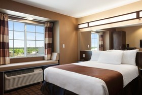 Microtel Inn & Suites by Wyndham Kenedy