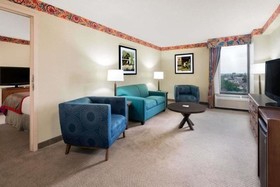 DoubleTree by Hilton Laredo