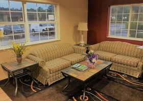 HomeTown Inn & Suites