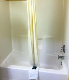HomeTown Inn & Suites