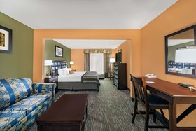 Holiday Inn Express & Suites Longview North