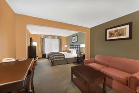 Holiday Inn Express & Suites Longview North