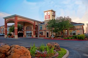 Best Western Plus Lubbock Windsor Inn