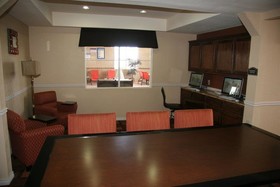 Best Western Plus Lubbock Windsor Inn