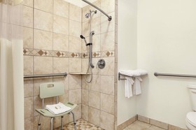 Howard Johnson by Wyndham Lubbock TX