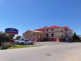 Howard Johnson by Wyndham Lubbock TX