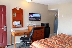 Continental Inn & Suites