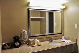 Continental Inn & Suites