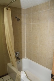Continental Inn & Suites