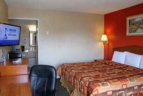 Continental Inn & Suites