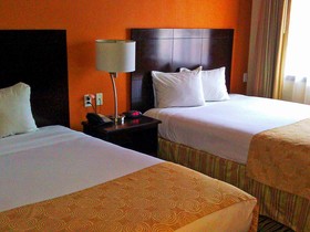 Rodeway Inn & Suites