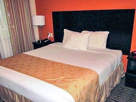Rodeway Inn & Suites