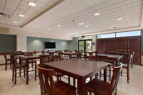 Wingate by Wyndham Round Rock Hotel & Conference Center