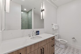 The Continental, powered by Placemakr - Downtown - Market Square
